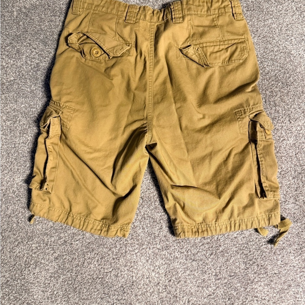 Amazon Men's Tan Cargo Shorts - Picture 7 of 7